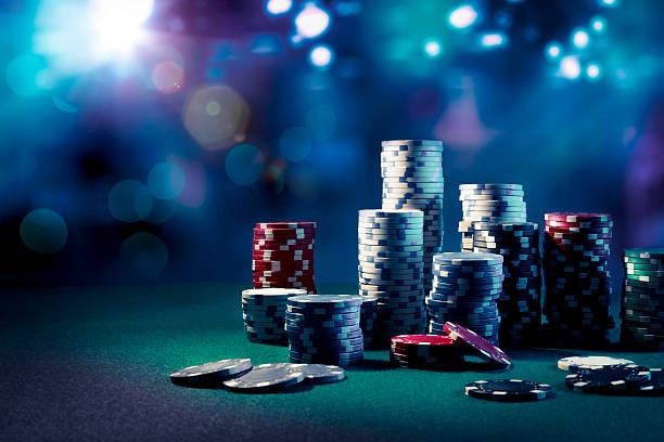 cempakabet AduQ table view showing player seats, pot, and available actions
